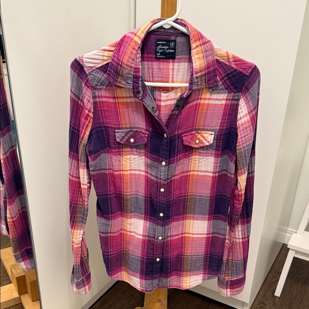 American Eagle Outfitters Vibrant Plaid Shirt Size Small